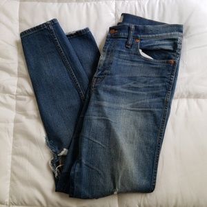 Distressed 9" High Rise Skinny Skinny Jeans